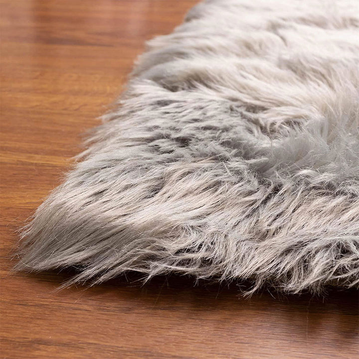 Super Area Rugs Plush 7 x 5 Ft X Large Sheepskin Shag Faux Fur Rug, Gray (Used)