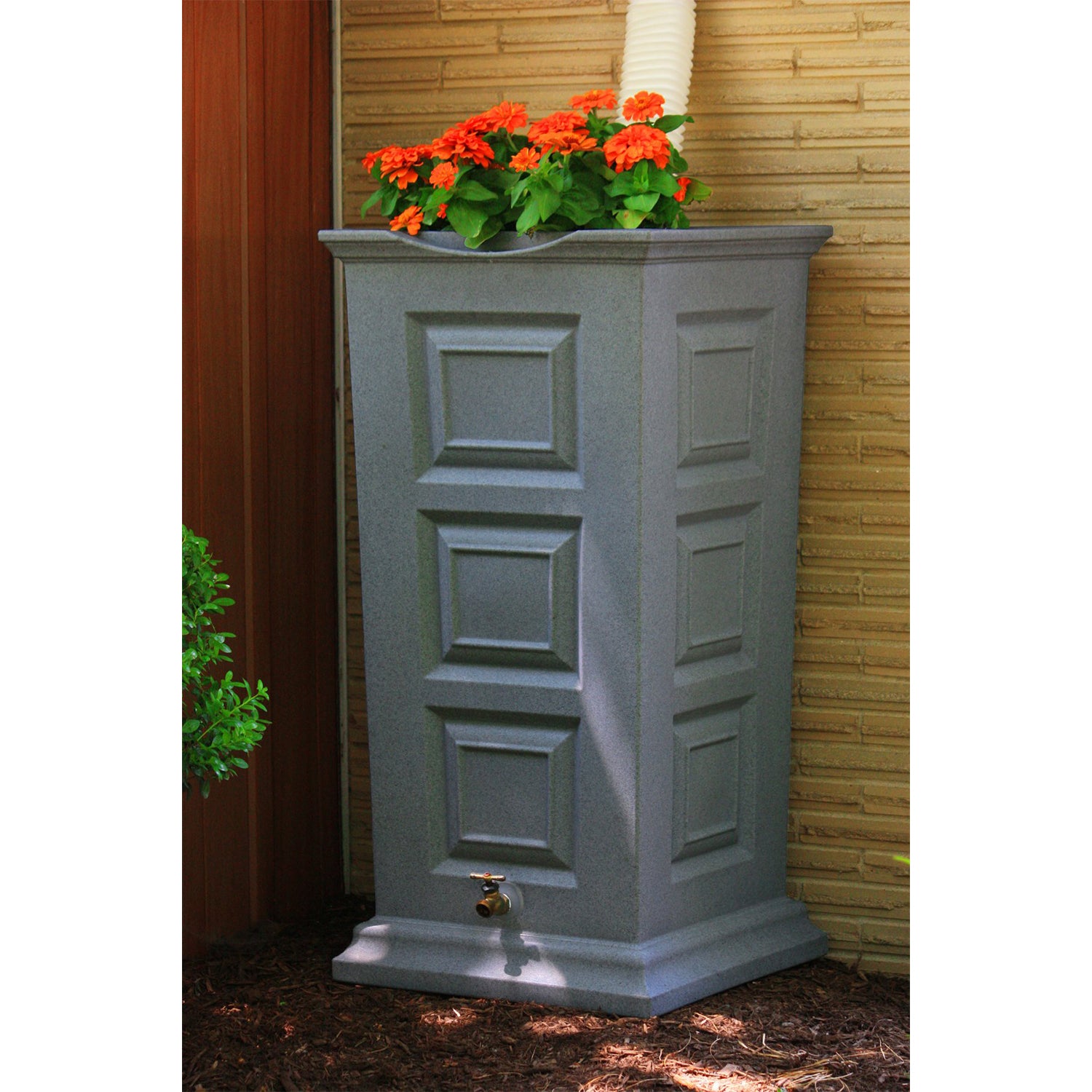 Good Ideas Savannah Outdoor 55 Gallon Rain Barrel and Planter (Used)