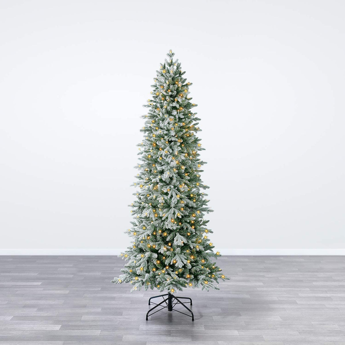 Evergreen Classics 7 Foot Pre-Lit Flocked Natural Pine Artificial Christmas Tree (Refurbished)