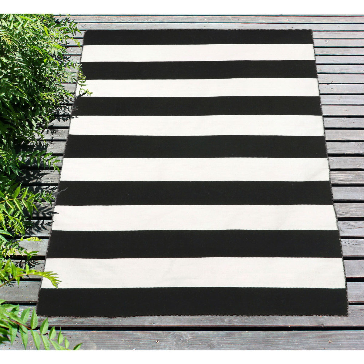 Liora Manne Transocean Indoor Outdoor Area Rug, Rugby Stripe, 8' 3" x 11' 6"