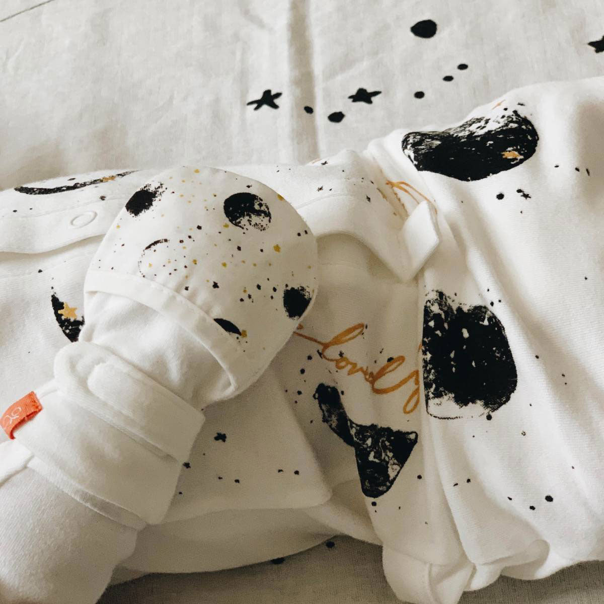 Goumikids Organic Baby Welcome Home Outfits Accessories Bundle, 0-3M Many Moons - VMInnovations