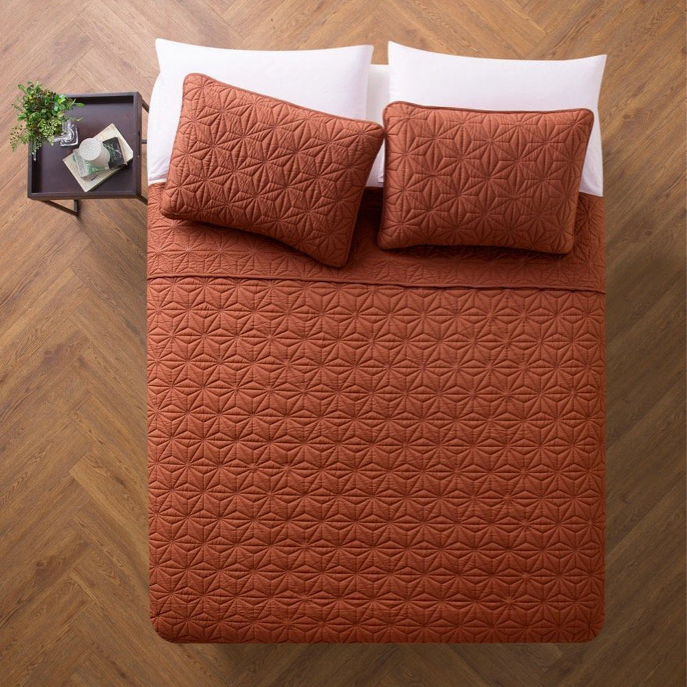 VCNY Home Geometric Orange 3 Piece Bed Quilt & 2 Sham Set, King (Open Box)