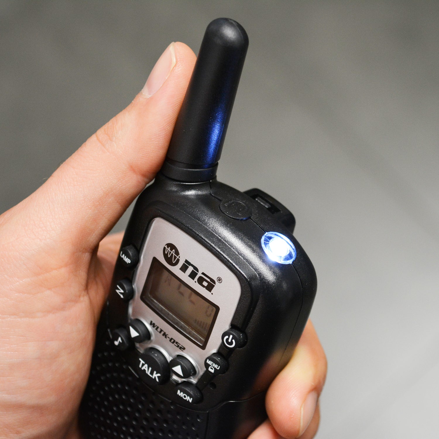 AudioPipe WLTK-052 1.86 Mile 22 Channel Walkie Talkie 2-Way Radio Set (2 Pack) - VMInnovations
