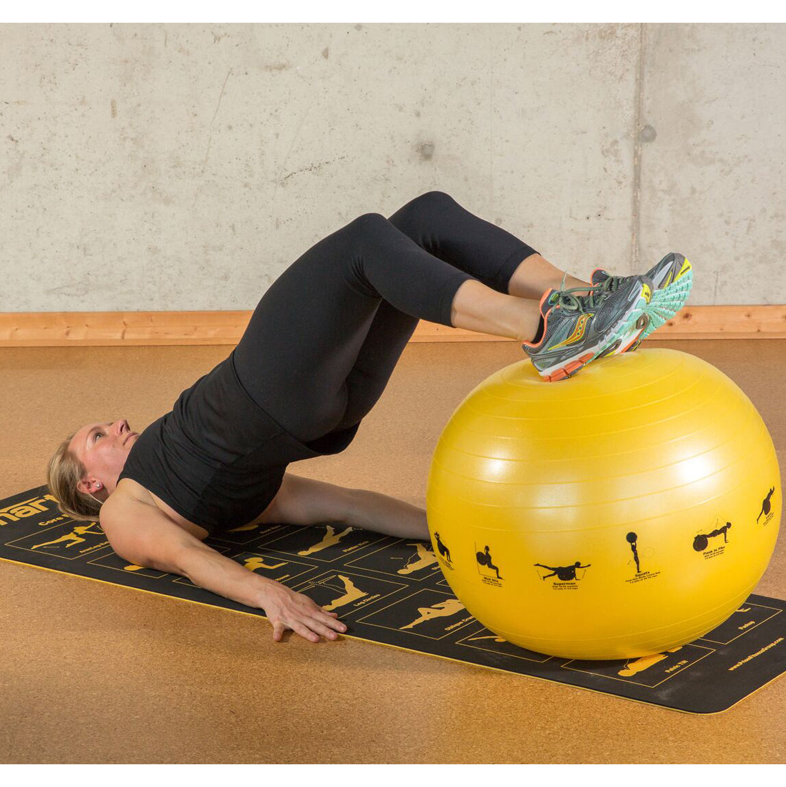 Prism Fitness 75cm Smart Self-Guided Exercise Medicine Ball, Blue (Used) - VMInnovations