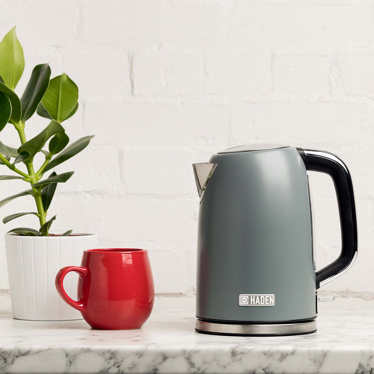 Haden Perth 1.7L Stainless Steel Electric Kettle with Auto Shut-Off, Gray (Used)