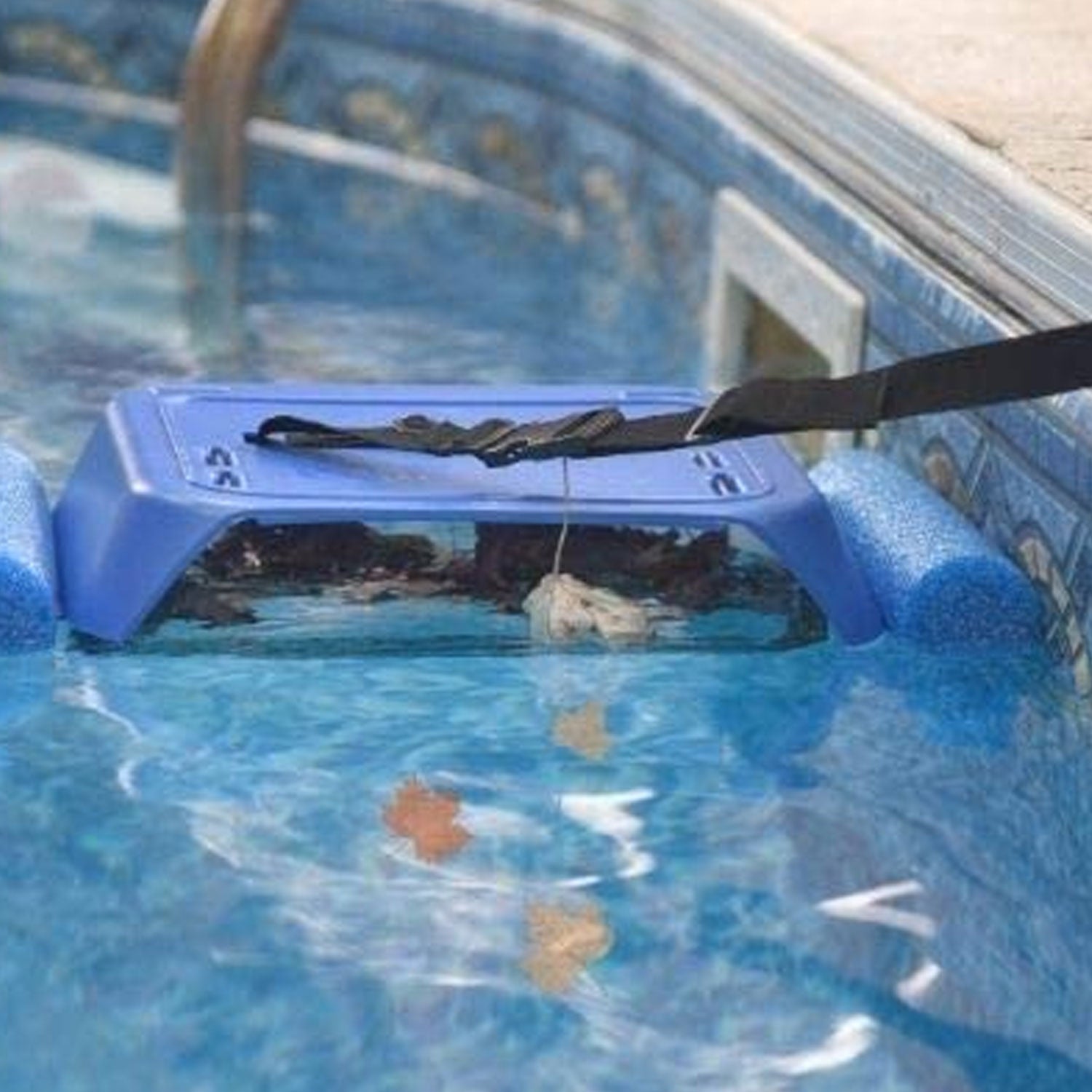 Pool Minder Inc Zak the Pool Minder Hands Free Automatic Water Leaf Skimmer