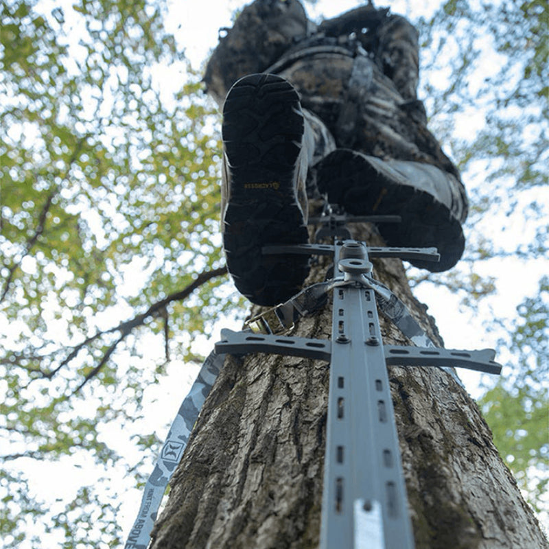 Hawk COMBAT Hang On Hunting Tree Stand & Set of 3 Helium Climbing Sticks w/Steps
